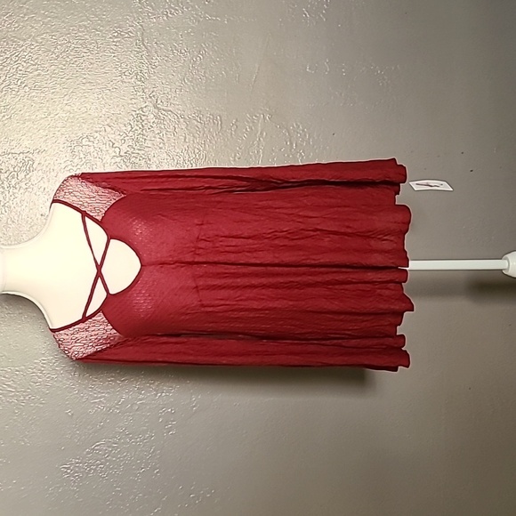 Jessica Simpson junior women's mesh trim with bell sleeve XL NWT BURGUNDY - Picture 1 of 10